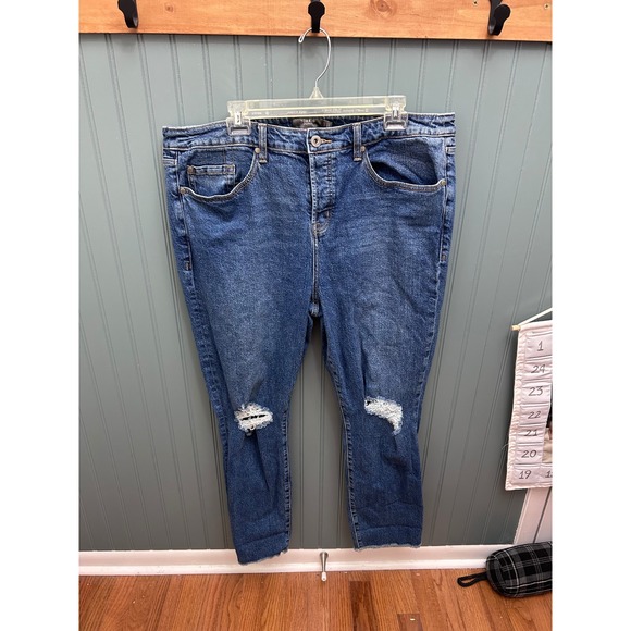 torrid Denim - Torrid High Rise Straight Leg Jeans Distressed Blue Wash Womens Size 16